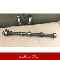 Intermediate cam shaft with distributor drive